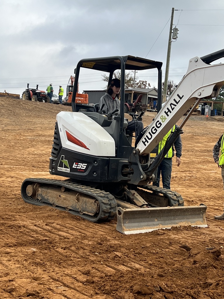 Big machines and even bigger career goals! 🚜💥 Our Transition classes took a trip to the Heavy Equipment Operating Academy in Bee Branch to explore what it takes to train and work in this exciting field.