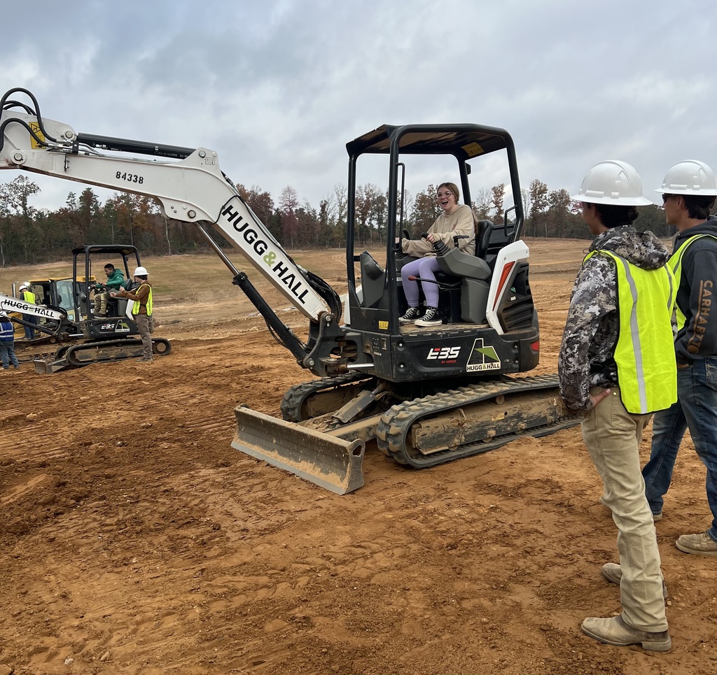 Big machines and even bigger career goals! 🚜💥 Our Transition classes took a trip to the Heavy Equipment Operating Academy in Bee Branch to explore what it takes to train and work in this exciting field.