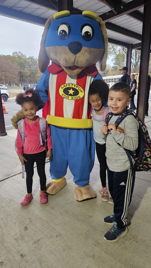 picture of students with safety pup