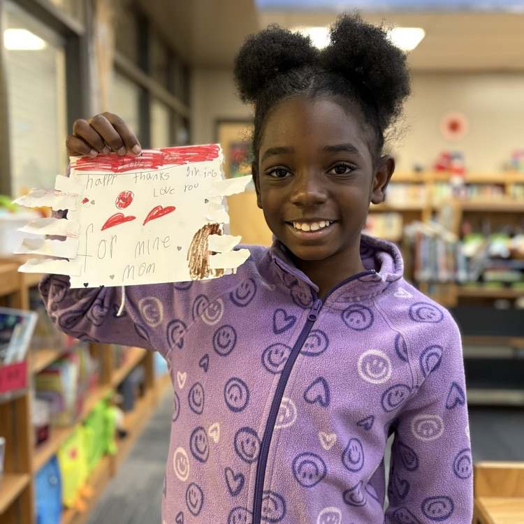 photo of student creating thanksgiving card