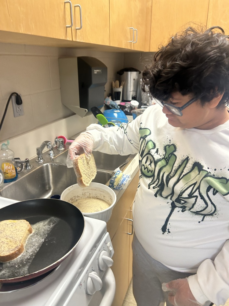 students making French toast!