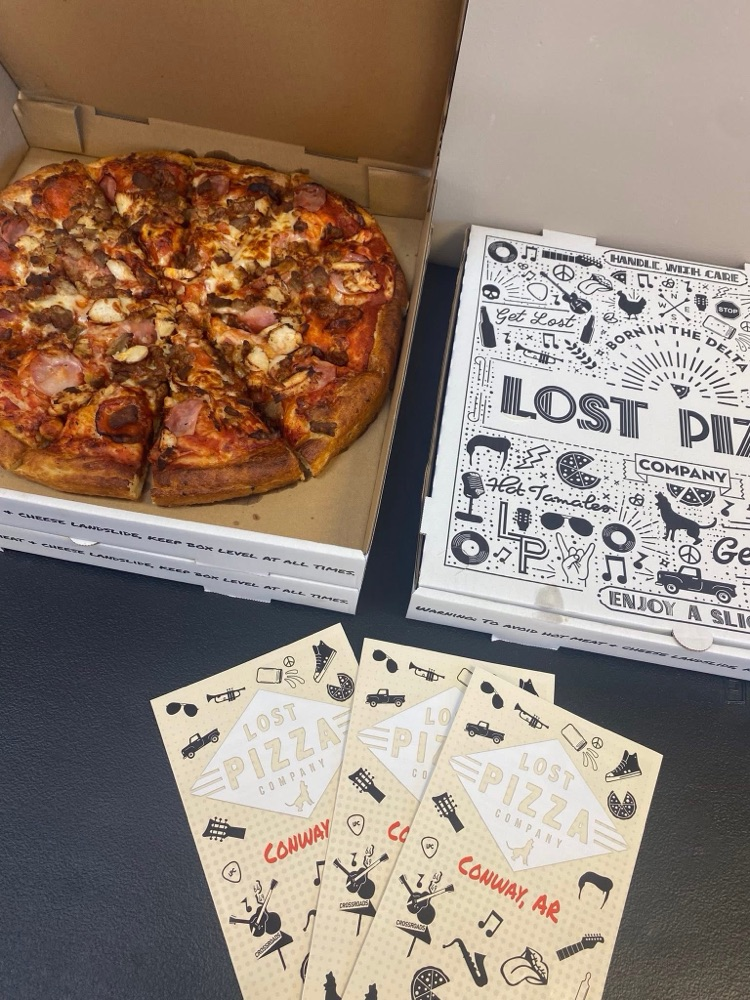 Major thanks to Lost Pizza Co. Conway for always donating to our public schools! The teachers at Woodrow Cummins Elementary School - Official are really enjoying lunch today.