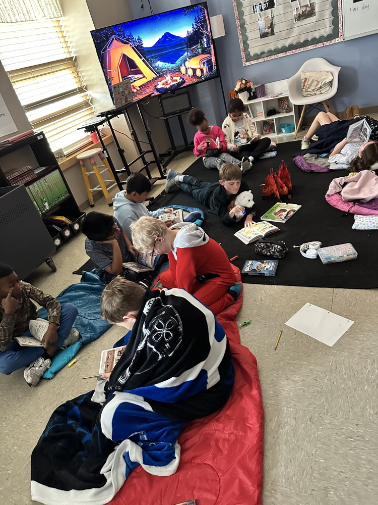 Mrs. Rogoff’s class celebrated the first day of Read Across America week at Camp Read-A-Lot followed by reading with 1st grade book buddies 📖 