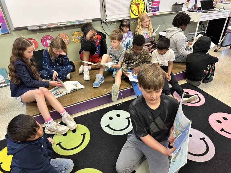 Mrs. Rogoff’s class celebrated the first day of Read Across America week at Camp Read-A-Lot followed by reading with 1st grade book buddies 📖 