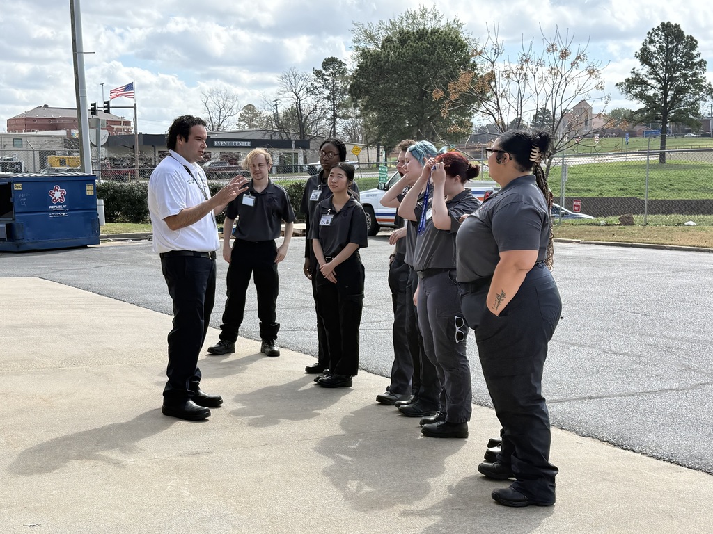 Mrs. Tillery-Harris’ EMT students recently had the incredible opportunity to visit the MEMS Communication and Dispatch Center and get a behind-the-scenes look at how emergency response begins. 🚑  During their visit, students learned firsthand about the critical role dispatchers and communication specialists play in coordinating emergency services and supporting first responders in the field. 📞🎧  From managing emergency calls to directing resources, these professionals are the calm voices and quick thinkers that help keep our community safe. Our students left with a deeper understanding of how teamwork, communication, and quick decision-making keep the EMS system running smoothly and efficiently. 👩‍⚕️🚨  Thank you to the MEMS team for welcoming our students and giving them such a valuable real-world learning experience! 🙌  #WampusCats #CTE #FutureFirstResponders 🐾