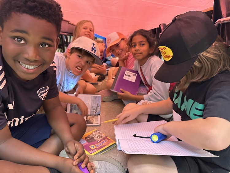 To kickoff Read Across America Week, Mrs. Hill’s and Mrs. Kingsbury’s Literacy classes started a Book Showdown.  The students enjoyed reading new books and voting for their favorites!