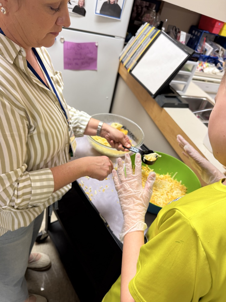 cooking Mac and cheese