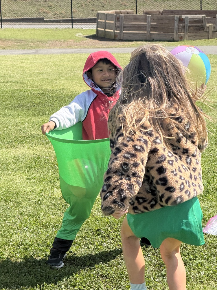 Leprechaun Ash O’Malley made a guest appearance in Mrs. Robert’s class today!  Kids read a story of the Luckiest Leprechaun and played leprechaun games.