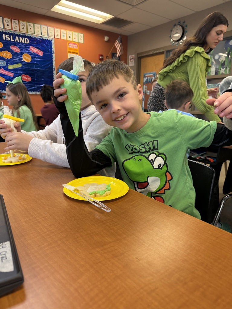 Mrs. Wilcox’s students celebrated St. Patrick’s Day by decorating shamrock-shaped cookies. They worked carefully to design their cookies and showed lots of creativity while celebrating the holiday together.  It was a sweet way to bring a little St. Patrick’s Day cheer into the classroom while making special memories with friends! 