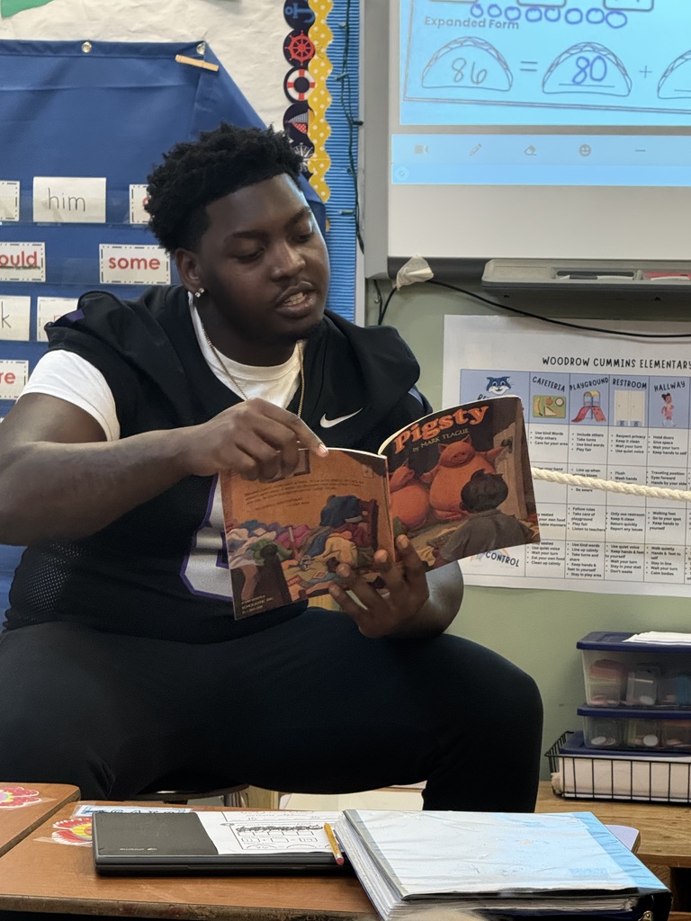 UCA football team came to read and play reading games with Mrs Lute’s class . 