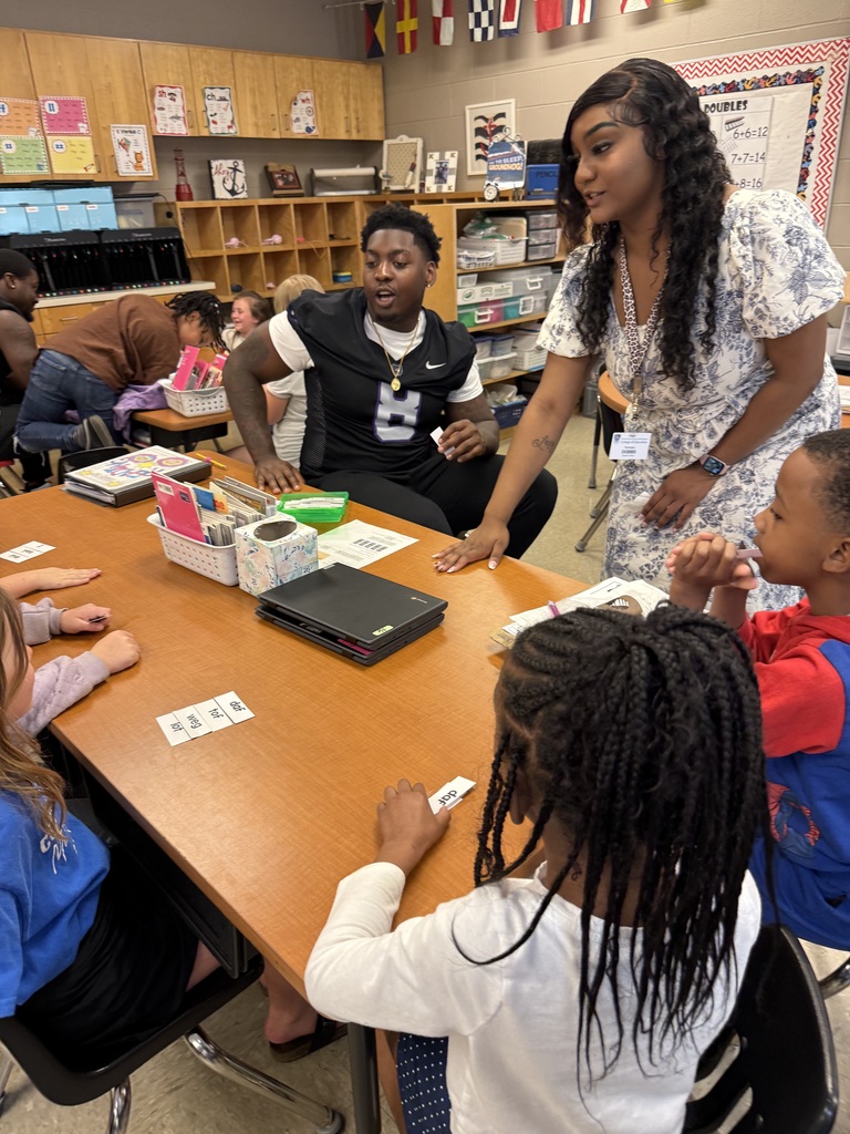 UCA football team came to read and play reading games with Mrs Lute’s class . 