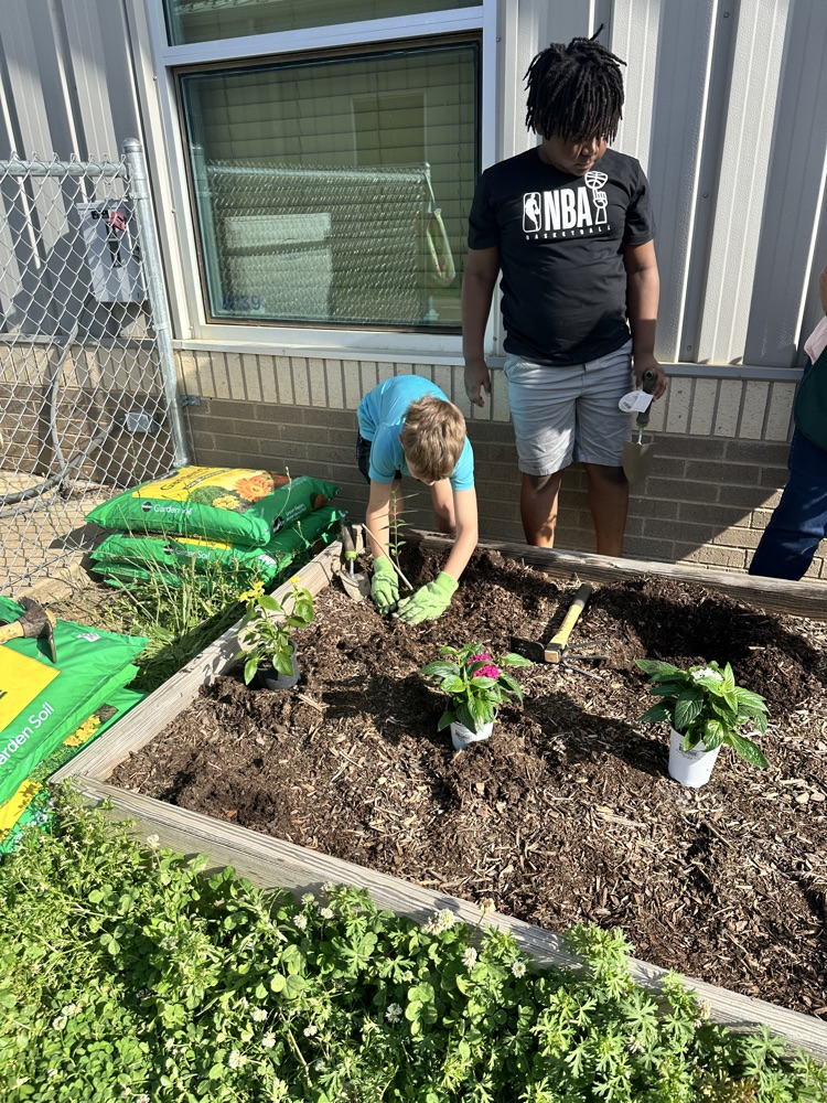 The Pollinator Playground is off to a great start!   Thank you for Mrs. Carmen Lindsey & Tara Brown for all of the help. 