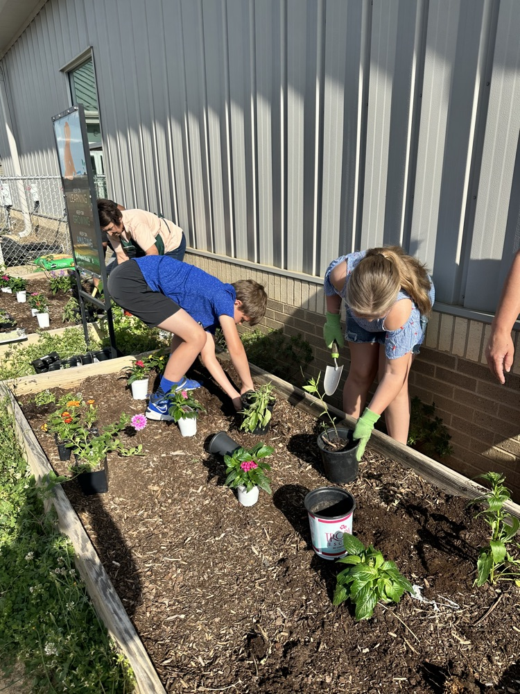 The Pollinator Playground is off to a great start!   Thank you for Mrs. Carmen Lindsey & Tara Brown for all of the help. 