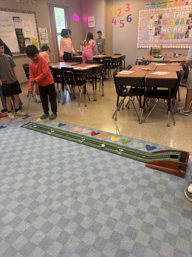 Ms. Sligh’s class had a blast celebrating the Masters with a putting contest, peach ice cream, and fun practice of long division & estimation! 💛⛳️🏆🏌️‍♀️