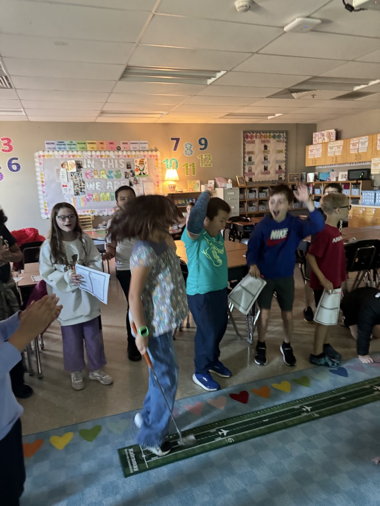 Ms. Sligh’s class had a blast celebrating the Masters with a putting contest, peach ice cream, and fun practice of long division & estimation! 💛⛳️🏆🏌️‍♀️