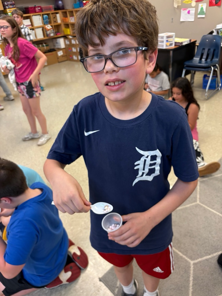 We loved getting to make dip n dots with the coolest Hendrix College professor (and dad to one of our 4th graders). Thank you Dr. Kett!