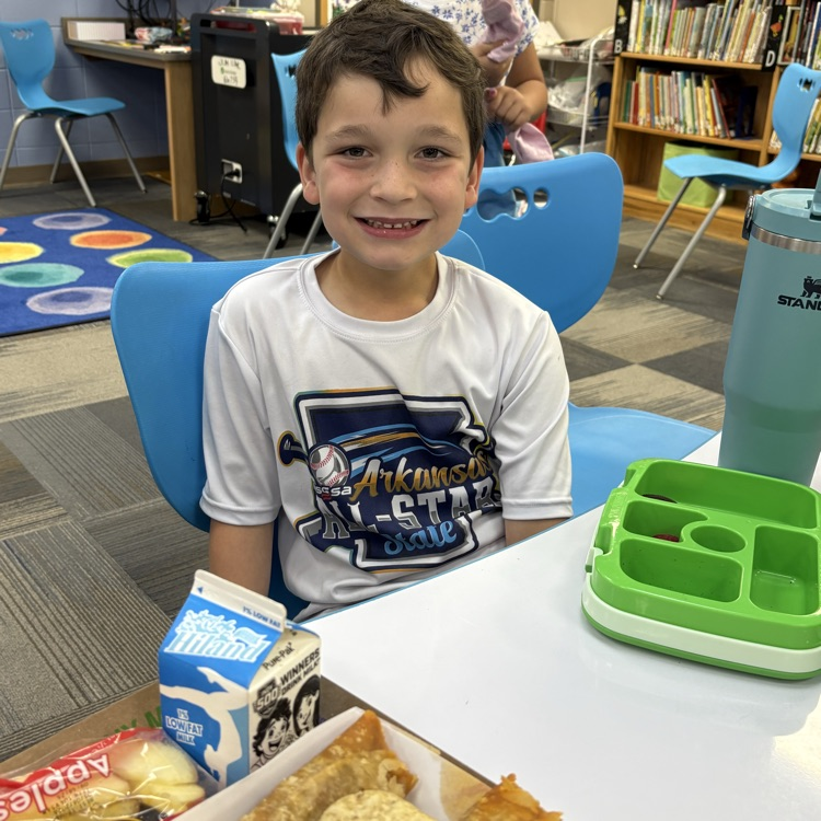 lunch in the library 