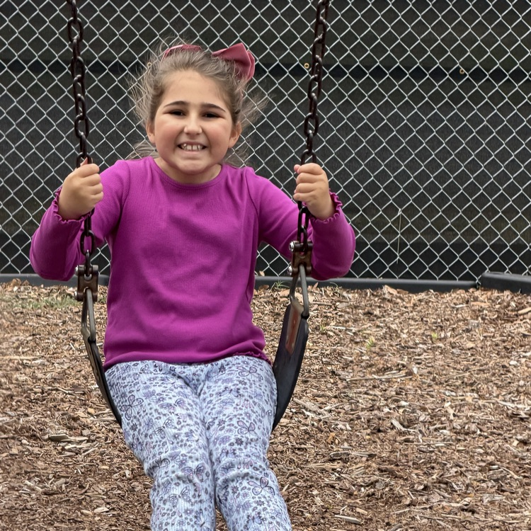 swing on playground 