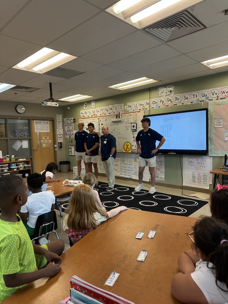 Ms. Tipton’s class had some very special guest readers Monday—her dad and a few of his baseball players from Pulaski Academy! ⚾️📚 We loved every minute of it!