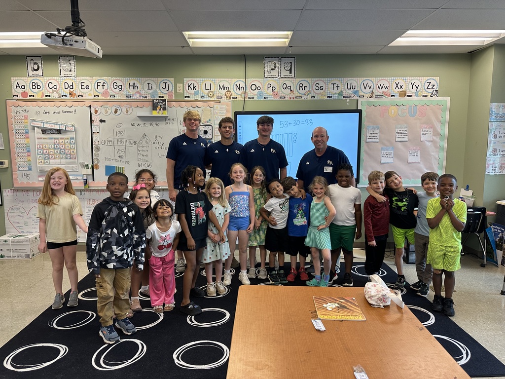 Ms. Tipton’s class had some very special guest readers Monday—her dad and a few of his baseball players from Pulaski Academy! ⚾️📚 We loved every minute of it!