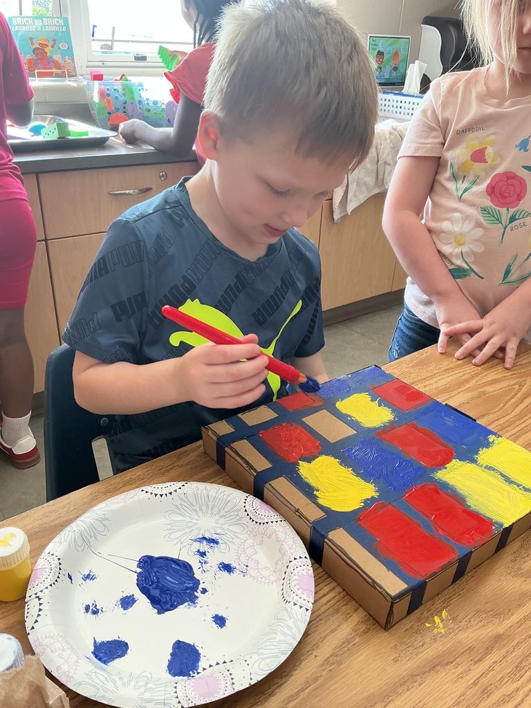 child painting 