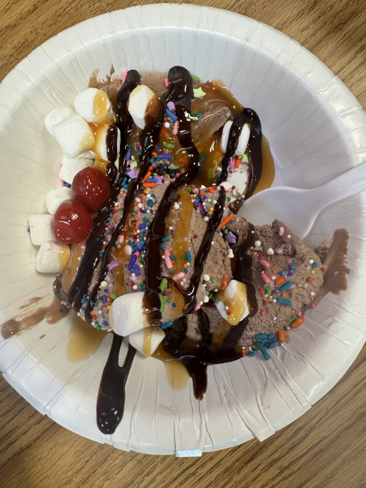 All of Mrs. Wilcox’s 2nd graders showed growth on their math ATLAS test and were rewarded with an ice cream party! 