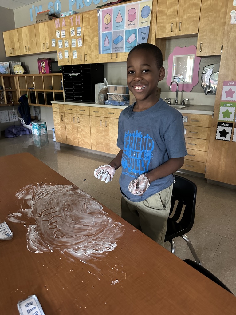 Ms. Tipton’s class had fun practicing their phonics skills with shaving cream!