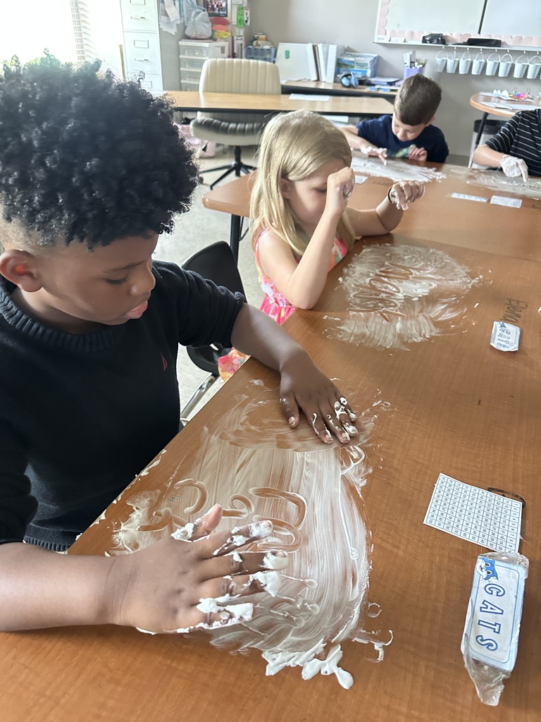Ms. Tipton’s class had fun practicing their phonics skills with shaving cream!