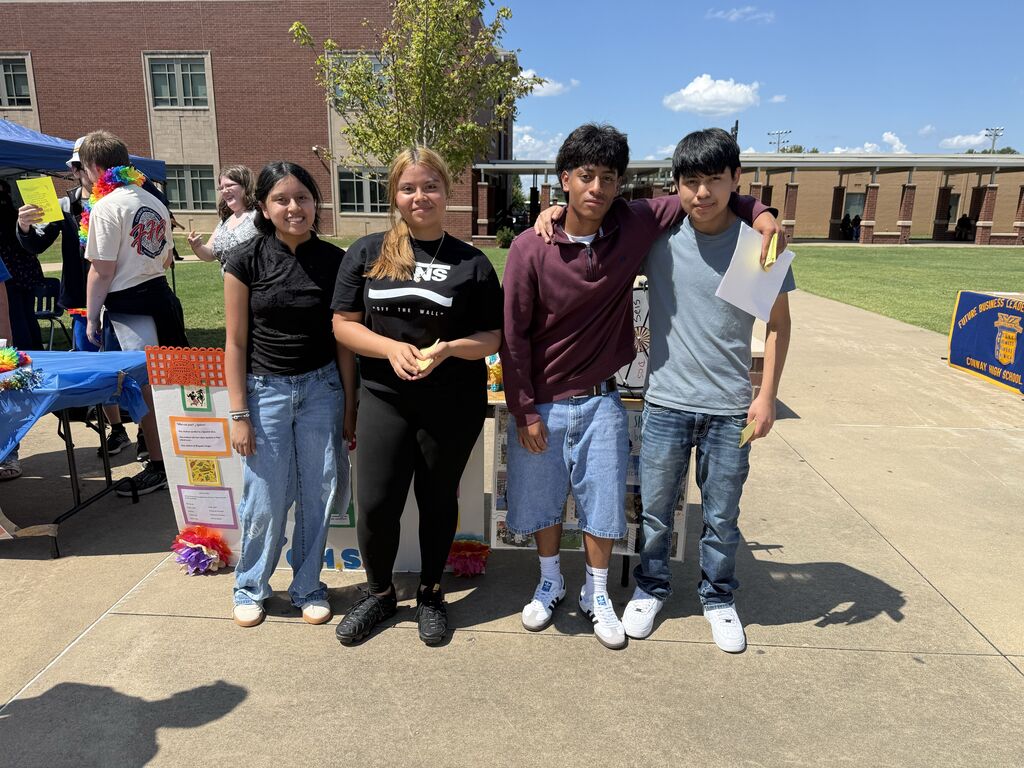 Students repping the Spanish Club