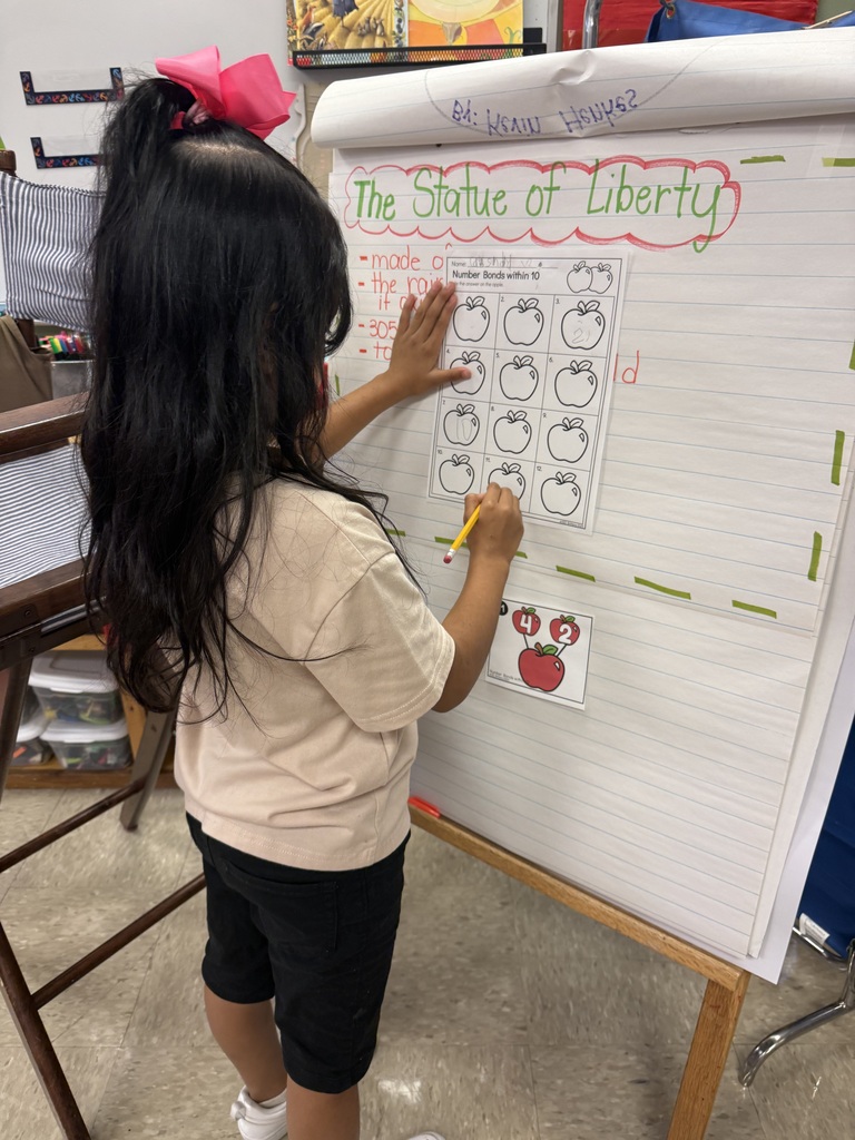 🔢💙 Math in Motion! 💙🔢 Mrs. Lute’s first graders got up and moving today as they did a walk around the room to find the totals for different number bonds! ➕✨ We’re learning that math can happen anywhere—even while we’re on the move! 🚶♀️🚶♂️📚 Way to go, Little Cats! 🐾💙