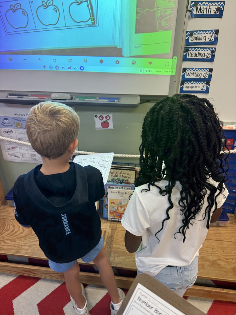 🔢💙 Math in Motion! 💙🔢 Mrs. Lute’s first graders got up and moving today as they did a walk around the room to find the totals for different number bonds! ➕✨ We’re learning that math can happen anywhere—even while we’re on the move! 🚶♀️🚶♂️📚 Way to go, Little Cats! 🐾💙