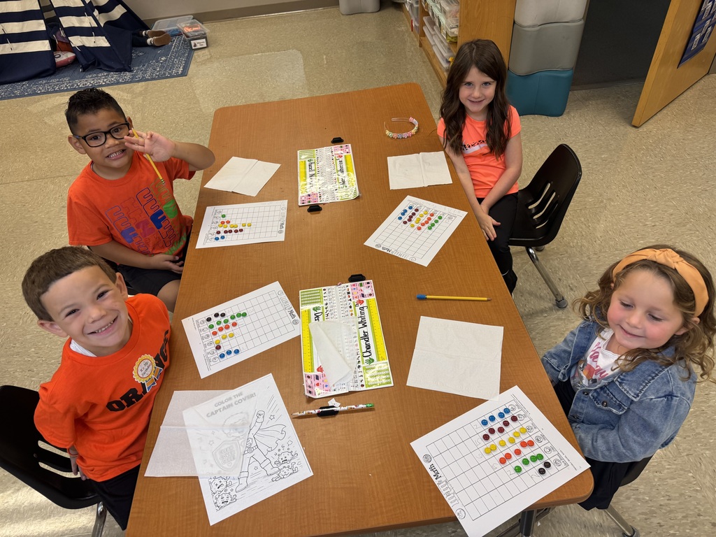 Kindergarten Color Week fun! ❤️💛💚💙 Today we sorted and graphed M&Ms by color while practicing writing our numerals! Learning + a little chocolate = the sweetest kind of math! 