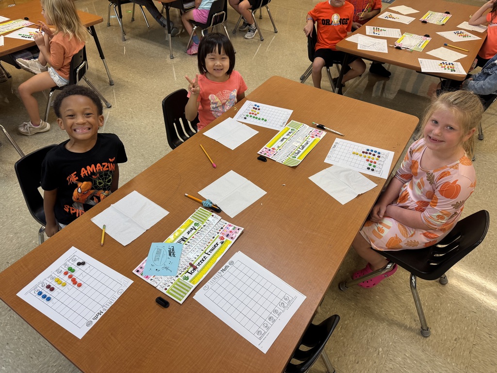 Kindergarten Color Week fun! ❤️💛💚💙 Today we sorted and graphed M&Ms by color while practicing writing our numerals! Learning + a little chocolate = the sweetest kind of math! 