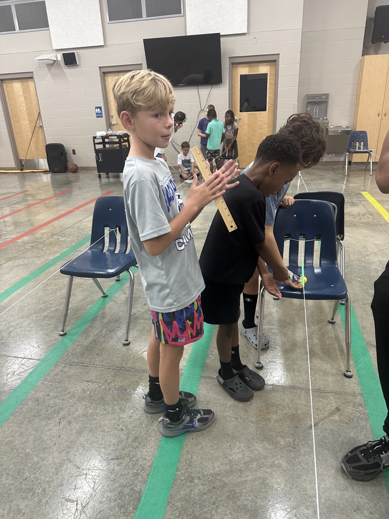 Third grade kicked off their first science experiment with our Hendrix partner, Patty G. Students tested three different-sized balloons to investigate which would travel the farthest. They made predictions, tested their ideas, and documented the results. We had a blast putting our scientific thinking into action! 🎈📏