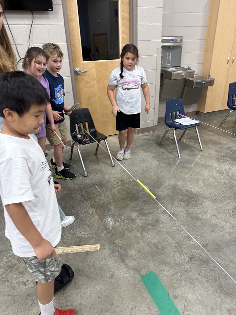 Third grade kicked off their first science experiment with our Hendrix partner, Patty G. Students tested three different-sized balloons to investigate which would travel the farthest. They made predictions, tested their ideas, and documented the results. We had a blast putting our scientific thinking into action! 🎈📏