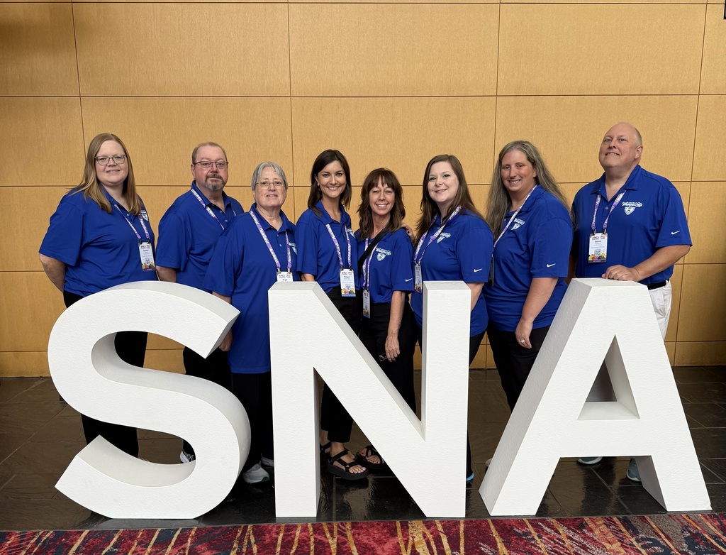 Food Serivce Workers group picture at SNA conference