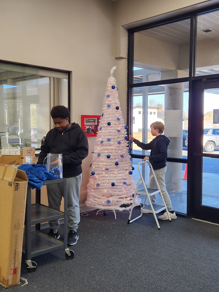 CSMS Holiday Decorating