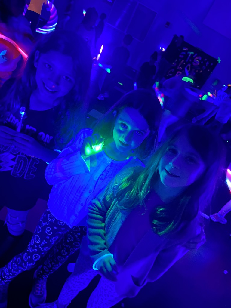 glow party