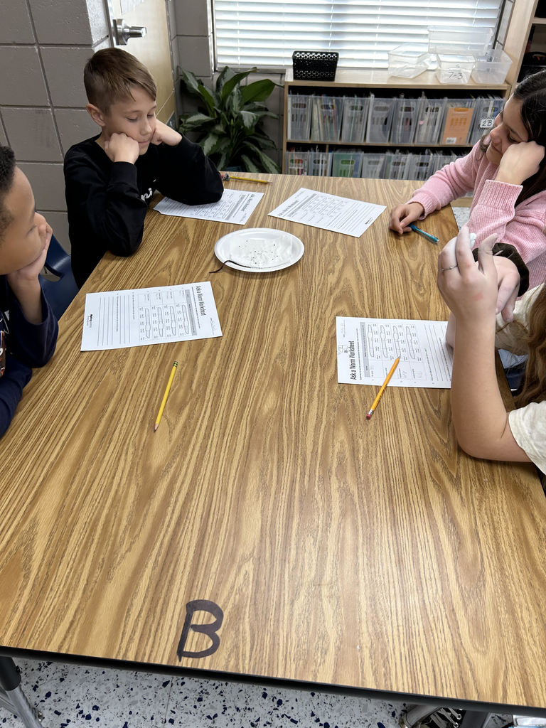 5th grade Science classes have been observing earthworms this week.