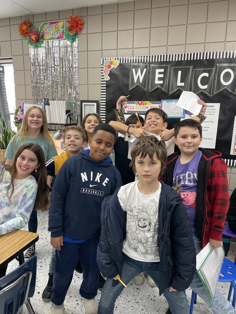 Mrs. Power’s classes analyzing text structure to improve comprehension.