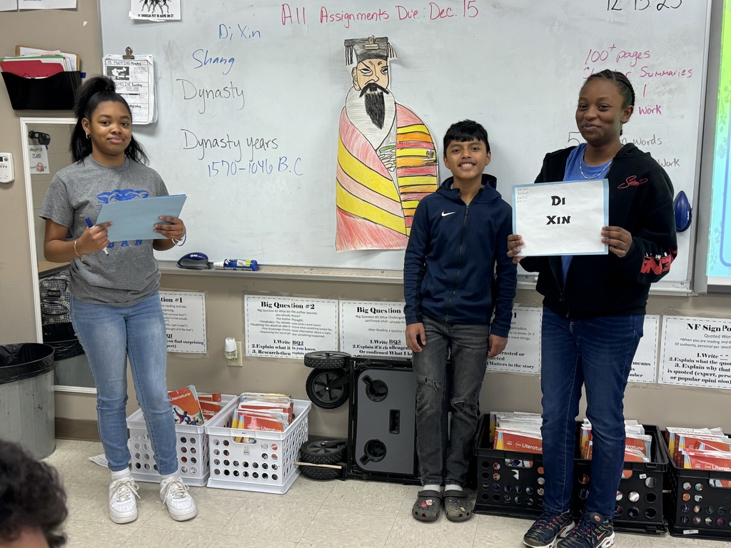6th graders studying Ancient Chinese Dynasties