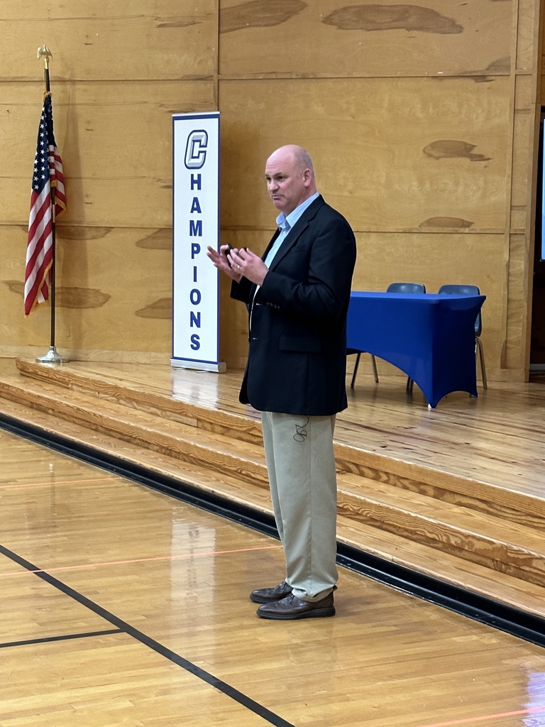 Dr. Andy Ashley speaking to champion circle meeting