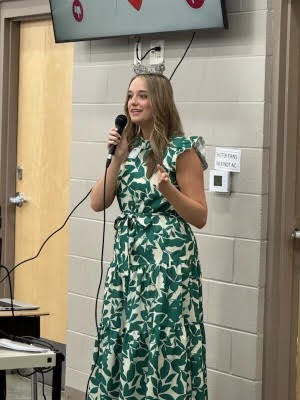 Miss Sweetheart of Arkansas, Ava Weeks, spoke to our 5th and 6th graders about online safety last week during Cat Connections.  Miss Weeks is a CSMS alumni.