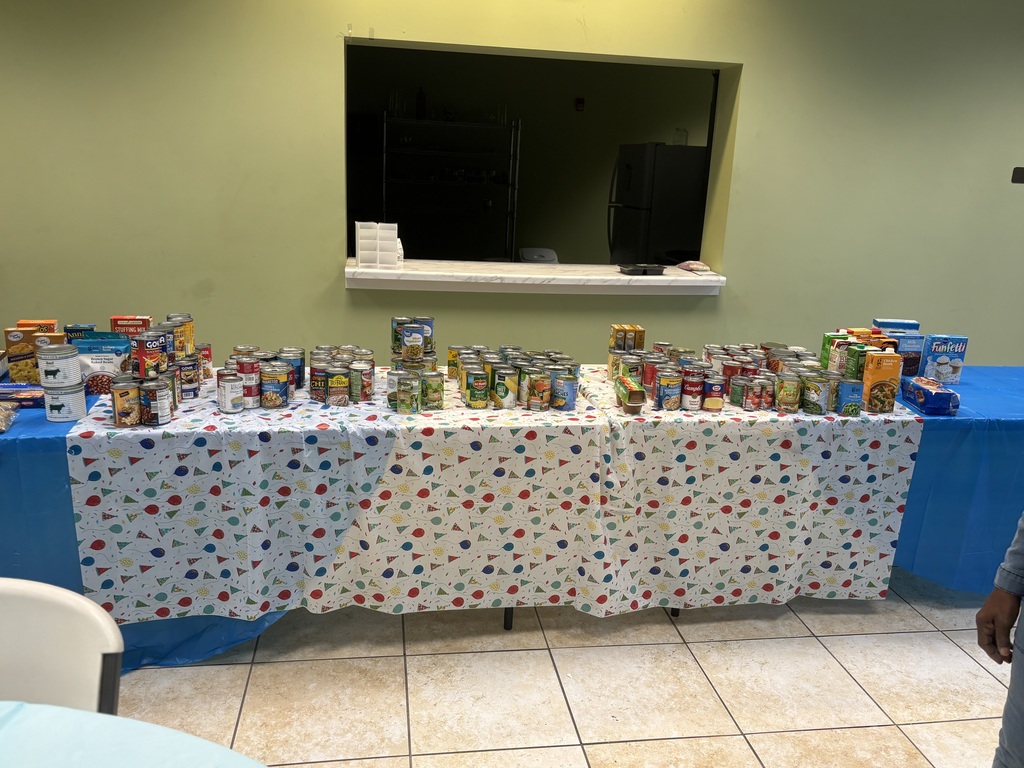 student council Walker Food Drive