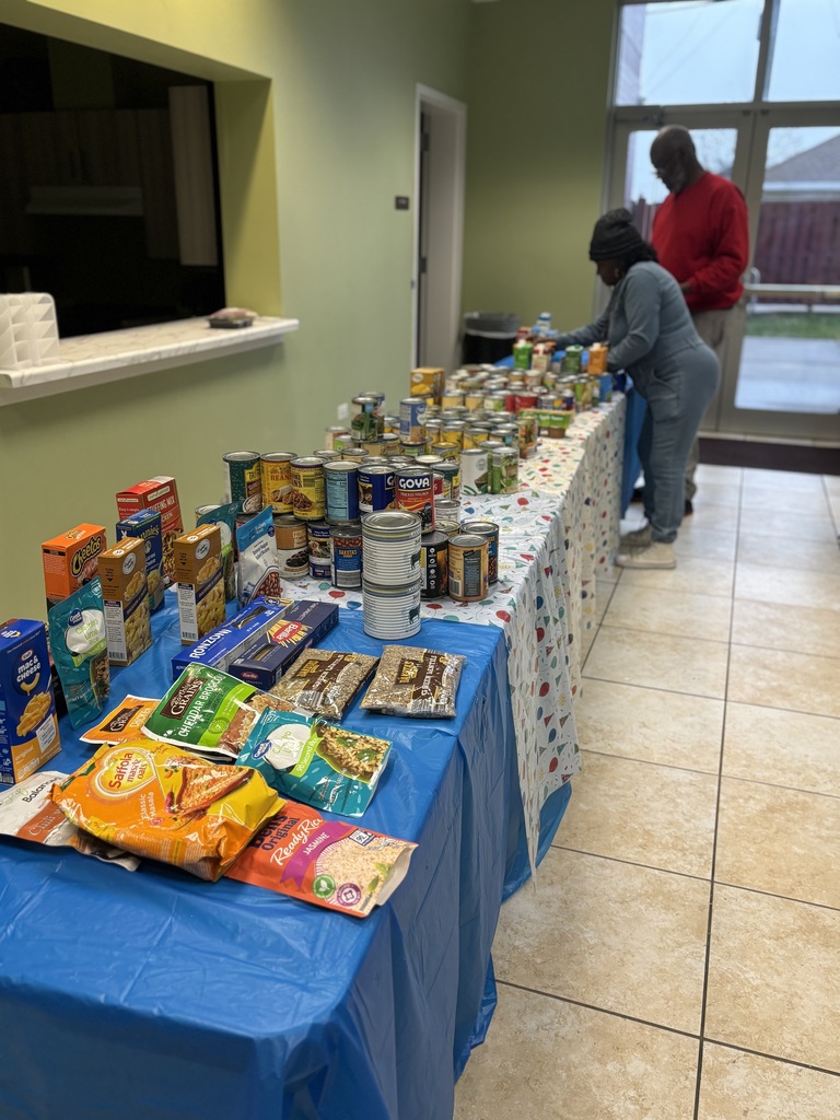 student council Walker Food Drive