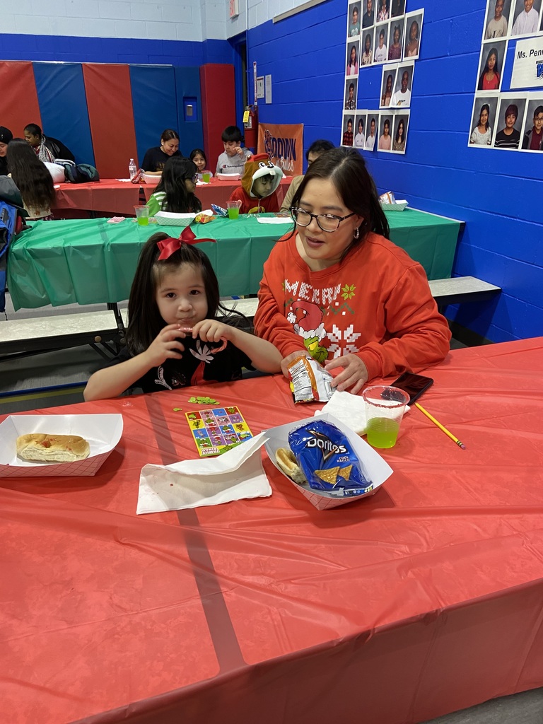 girl and woman playing bingo