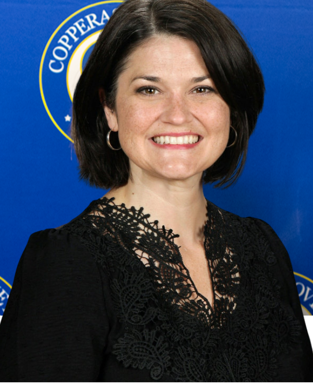 Kelly Thompson headshot