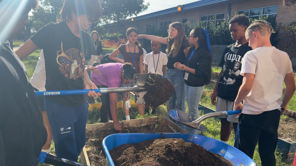 Students working on the gardens