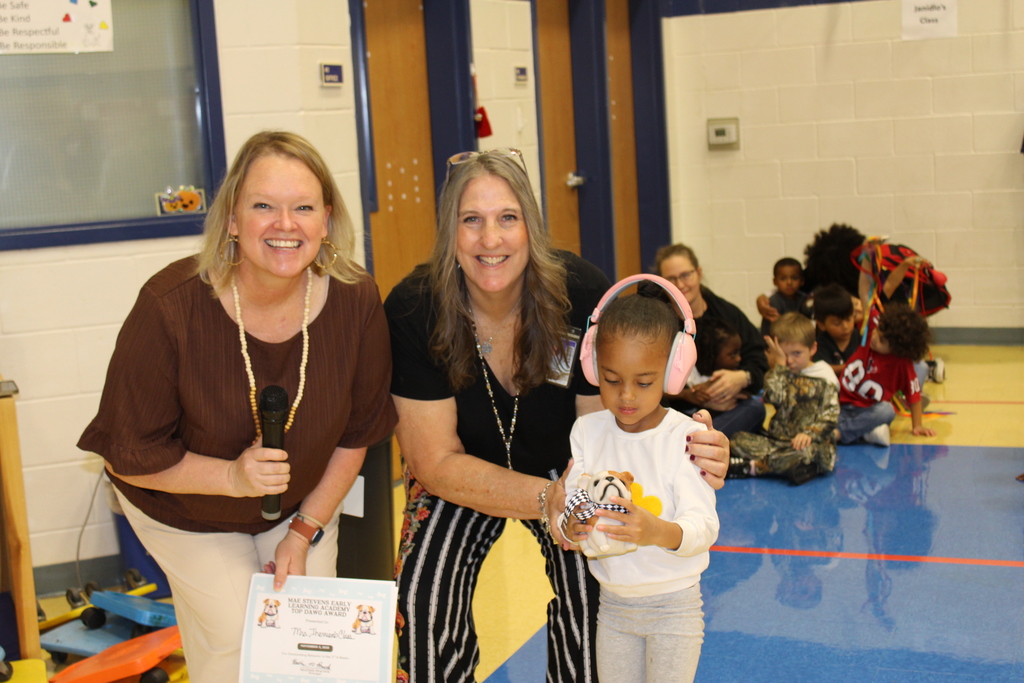 Best Attenance, Best behavior and Best Overall to Black and White Team