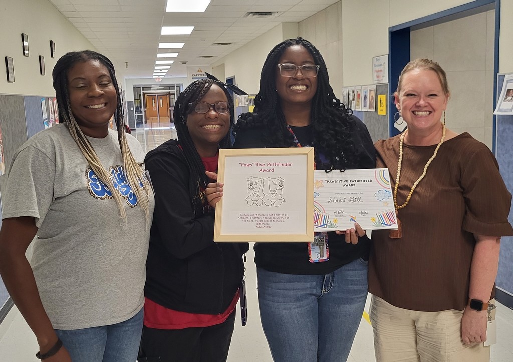 Shakai Gill "Paws"itive Pathfinder Award